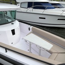 Axopar 28 Cabin