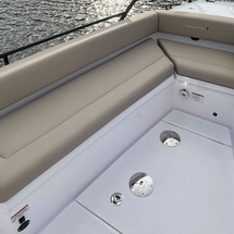 Axopar 28 Cabin