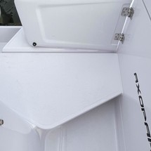 Axopar 28 Cabin