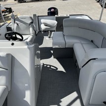 Larson LX 850 Classic SF