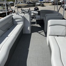 Larson LX 850 Classic SF