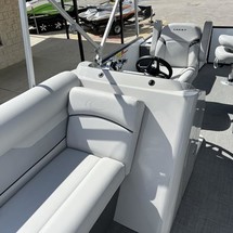 Larson LX 850 Classic SF