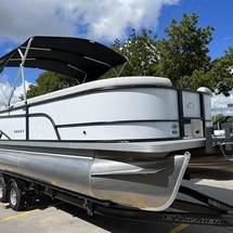 Larson LX 850 Classic SF