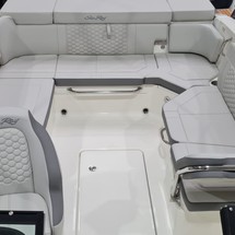 Sea Ray Sun Sport 230