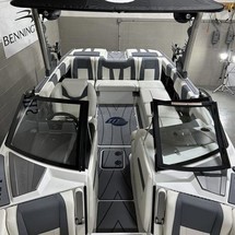 Malibu Wakesetter 23 LSV