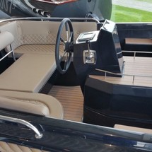 Seafarer 535 pilot boat - inboard diesel