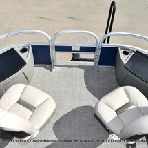 Sun Tracker Fishin Barge 22 DLX