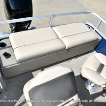 Sun Tracker Fishin Barge 22 DLX