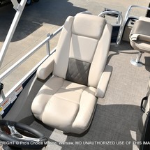 Sun Tracker Fishin Barge 22 DLX