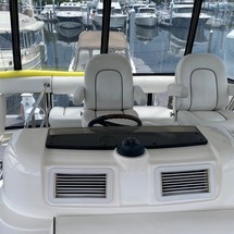 Sea Ray 580 Sedan Bridge