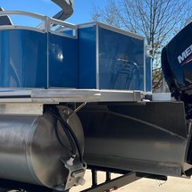 Premier Pontoons S-Series RF