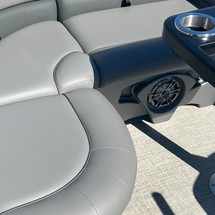 Premier Pontoons S-Series RF