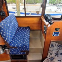 Ranger Tugs R-27
