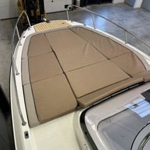 Quicksilver Activ 755 Sundeck