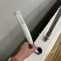Quicksilver Activ 755 Sundeck