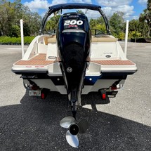 Sea Ray SPX 230 OB