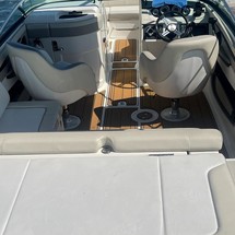 Sea Ray 220 Sundeck