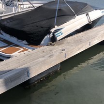 Sea Ray 220 Sundeck