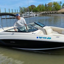 Sea Ray 220 Sundeck