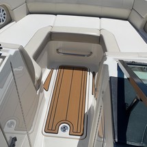 Sea Ray 220 Sundeck