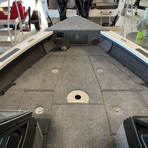 Lund Boats 1875 Pro-V Sport