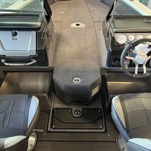 Lund Boats 1875 Pro-V Sport