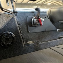 Lund Boats 1875 Pro-V Sport