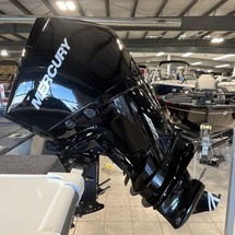 Lund Boats 1875 Pro-V Sport