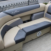 Sunchaser Boats Geneva Cruise 22 LR DH
