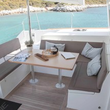 Lagoon 450 F