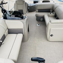 Sun Tracker Fishin Barge 20 DLX