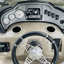 Sun Tracker Fishin Barge 20 DLX
