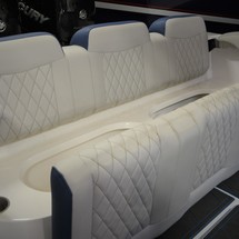 Fountain 38 center console te