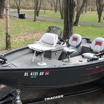 Tracker Pro Guide V-16 SC