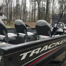 Tracker Pro Guide V-16 SC