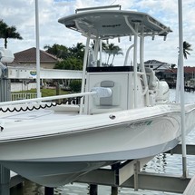 Ranger boats 2400 bay