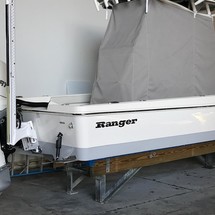 Ranger boats 2400 bay