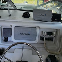 Glacier bay isle runner blue hull 2670