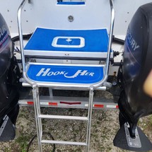 Glacier bay isle runner blue hull 2670