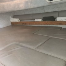 Glacier bay isle runner blue hull 2670