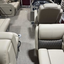 Sun Tracker Party Barge 22 DLX