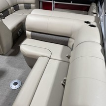 Sun Tracker Party Barge 22 DLX