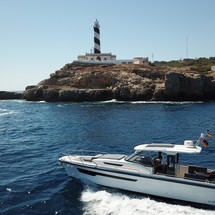 Seafarer 535 pilot boat - inboard diesel