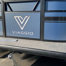 60 x 16 tri-toon passenger vessel