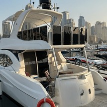 Majesty Yachts 50