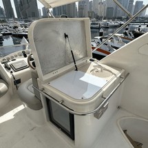 Majesty Yachts 50