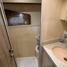 Majesty Yachts 50
