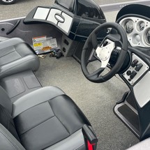 Skeeter zx 225