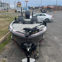 Skeeter zx 225
