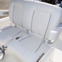 Sea Ray hunt ultra 211